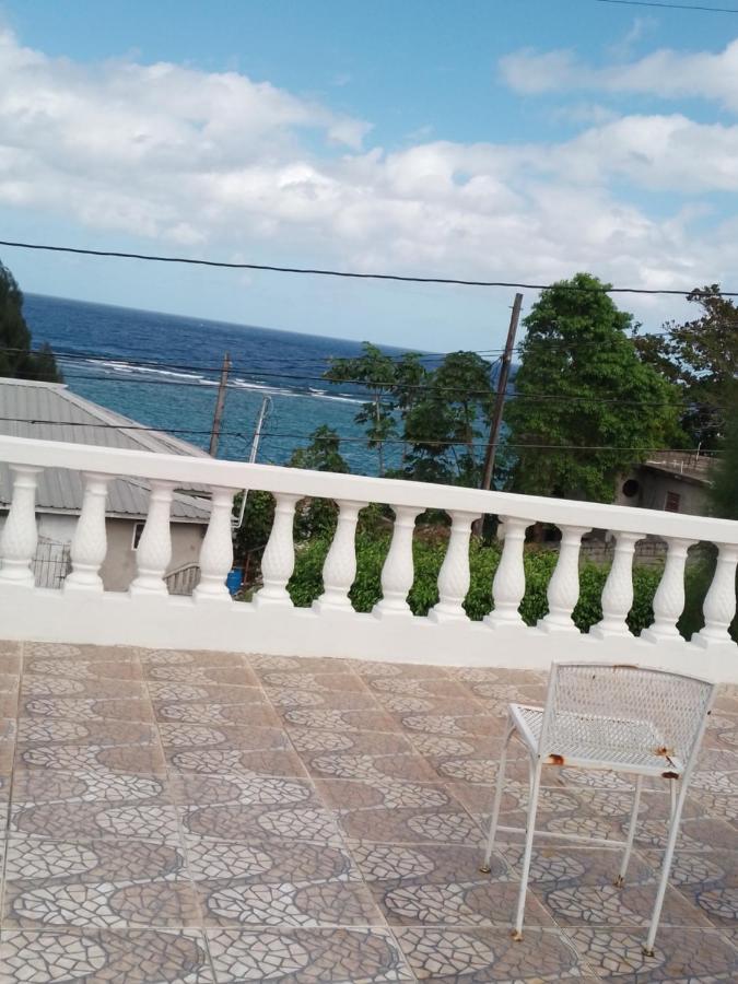 Tina'S Guest House Ocho Rios Eksteriør billede