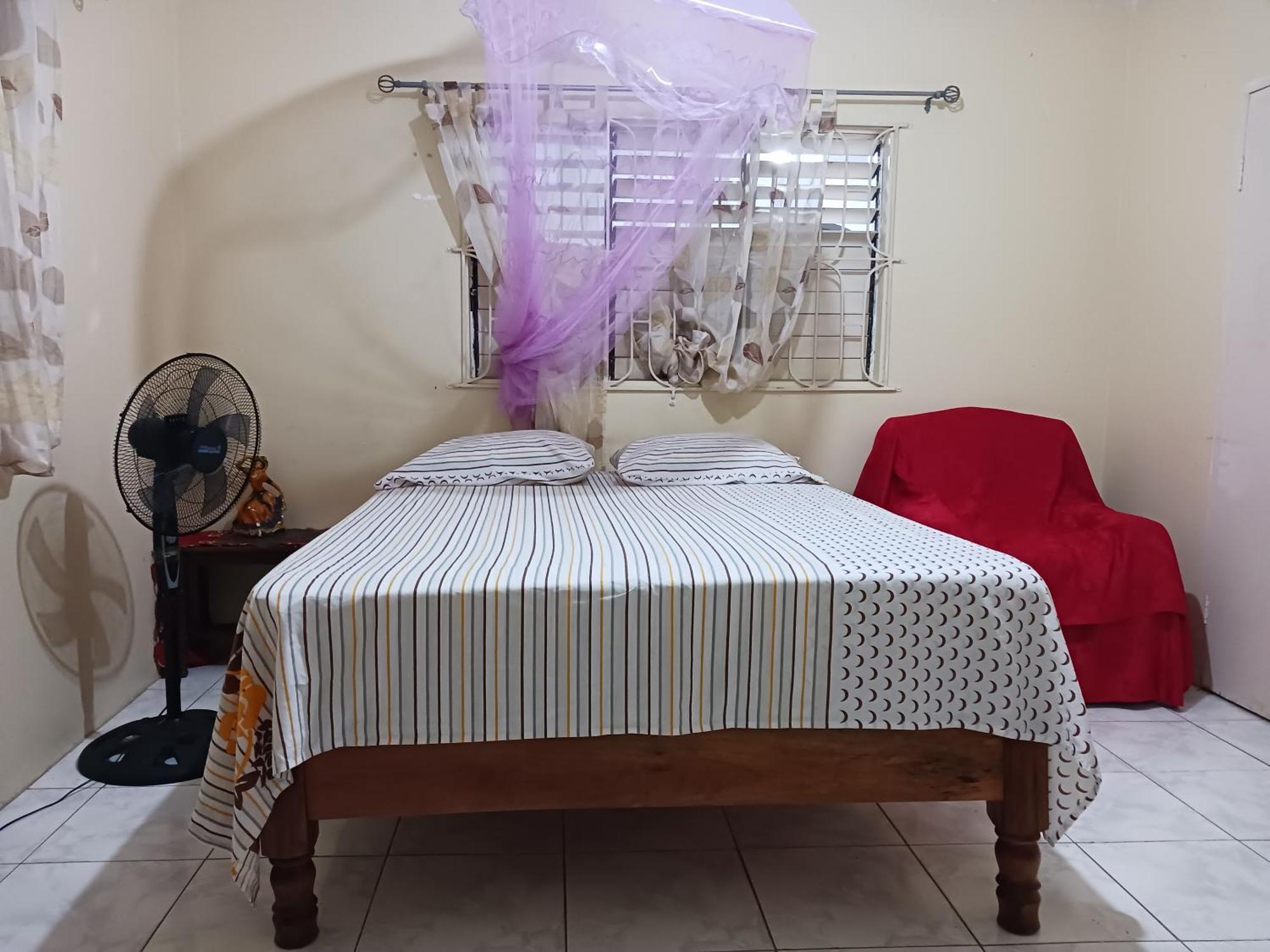 Tina'S Guest House Ocho Rios Eksteriør billede