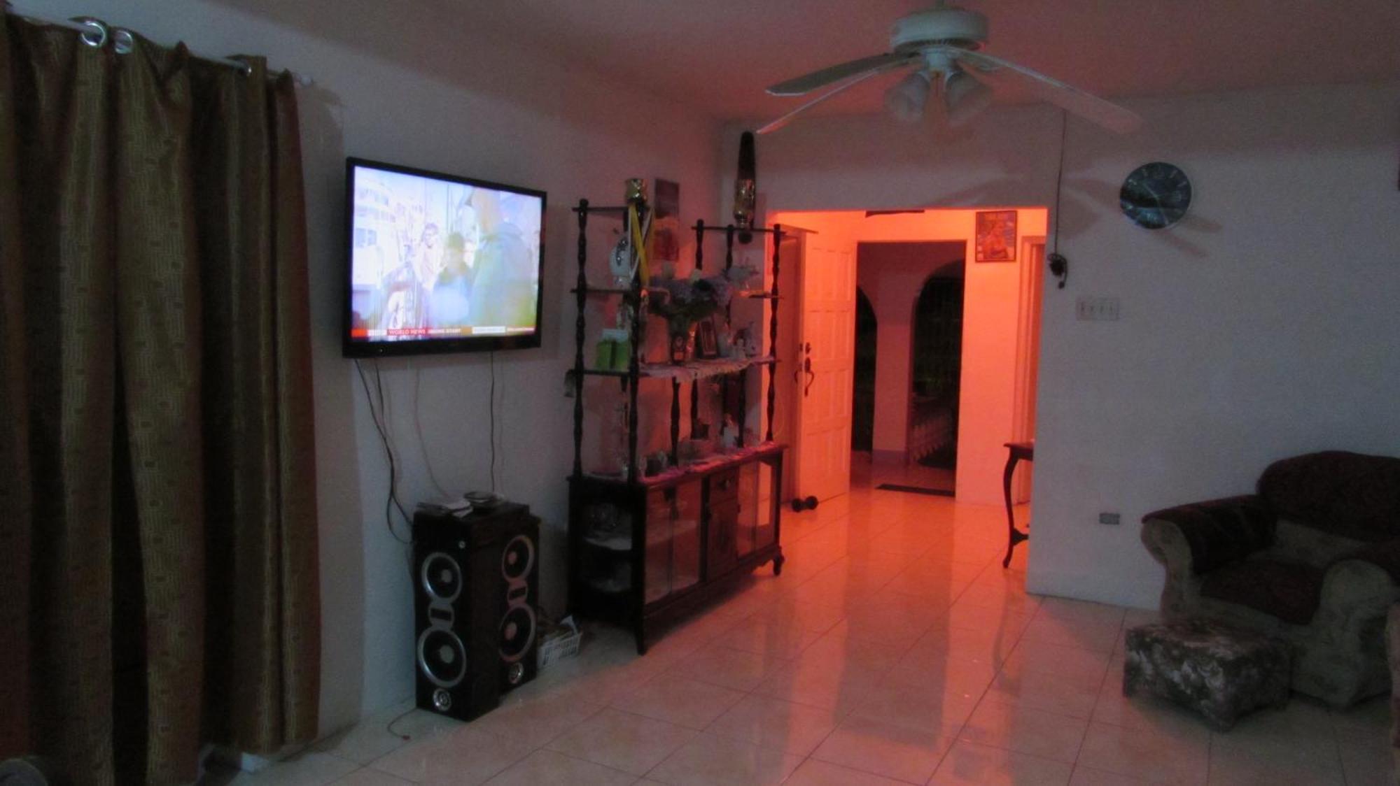 Tina'S Guest House Ocho Rios Eksteriør billede